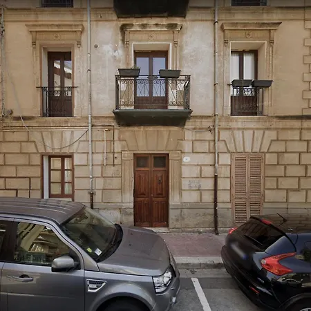 Ni Ni Apartment