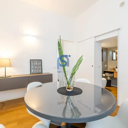 Ni Ni Apartment